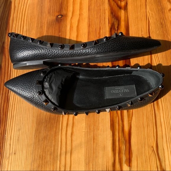 Valentino Garavani Rockstud Black Leather Flats - Picture 12 of 15